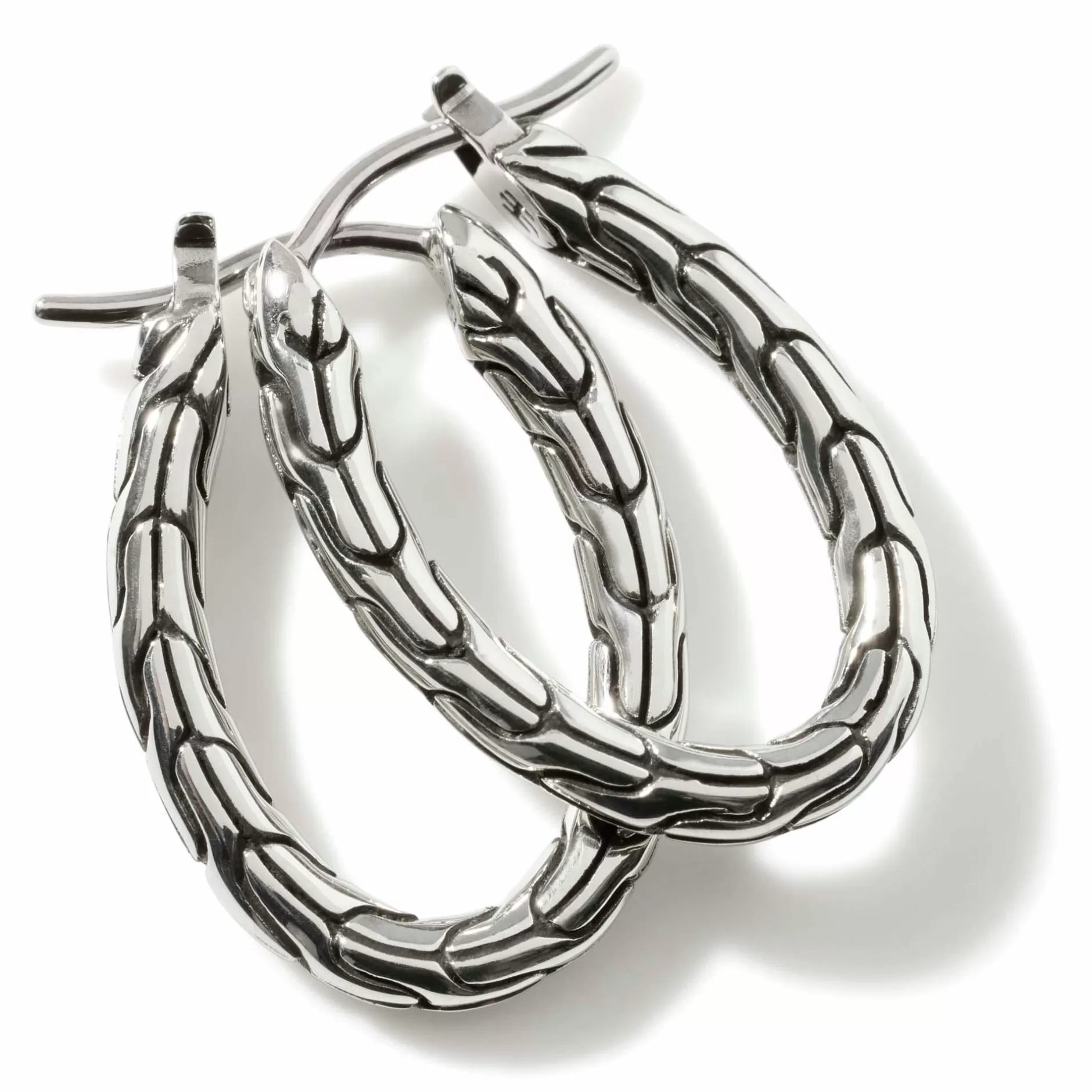 Carved Chain Oval Hoop Earring, Silver, Small^John Hardy Flash Sale